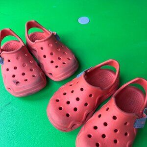 2 pairs Toddler Crocs US8